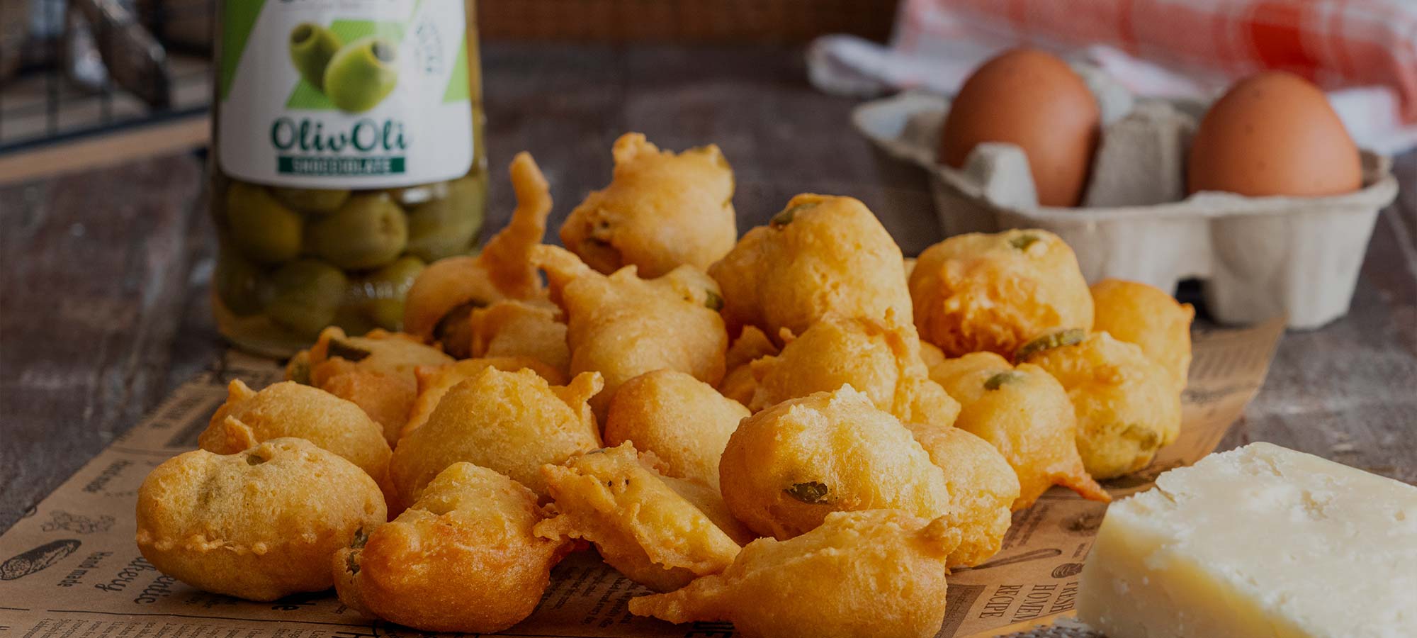 SAVORY FRITTERS WITH SACLÀ PITTED GREEN OLIVES