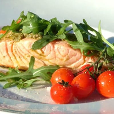 ROASTED SALMON FILLETS WITH BASIL PESTO